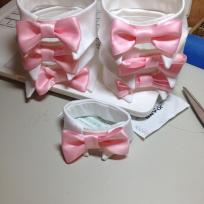 Just imagine...you, your sphynx, your dog, and your boyfriend all going to the opera in matching bow tie "collars"